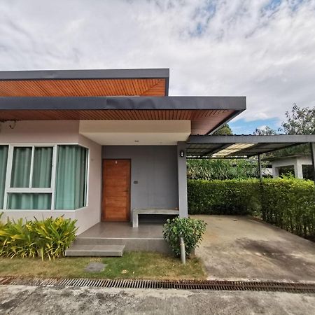 Smile Resort Sriracha ศรีราชา ภายนอก รูปภาพ