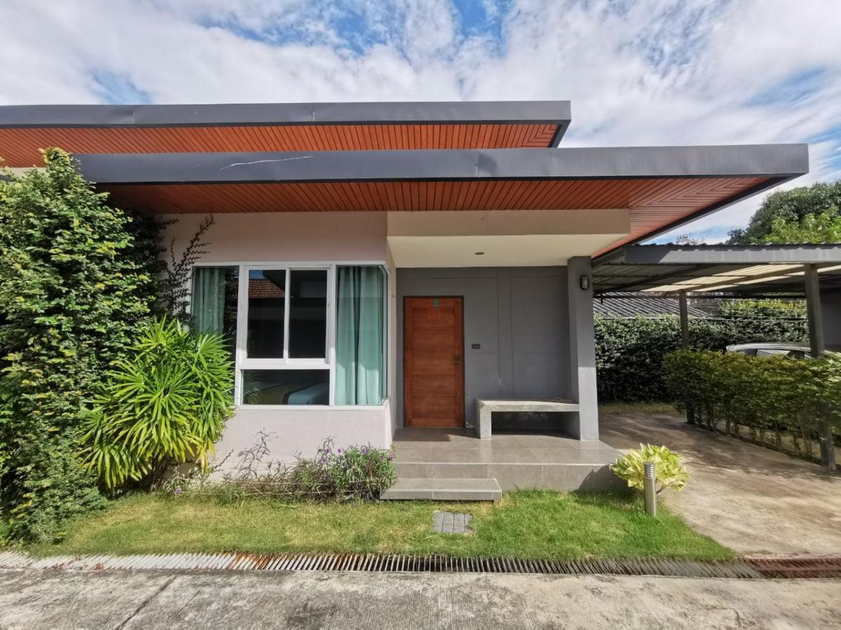 Smile Resort Sriracha ศรีราชา ภายนอก รูปภาพ