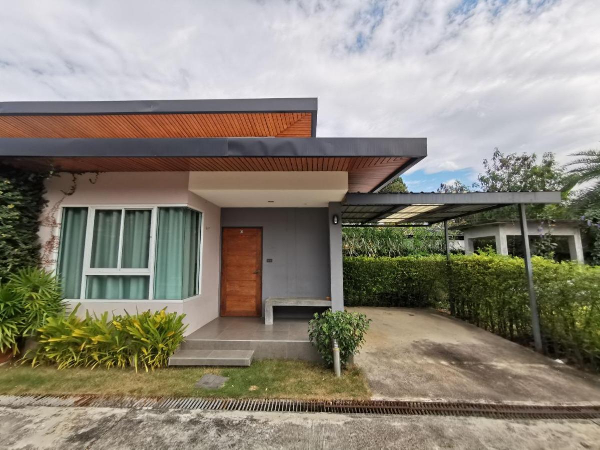 Smile Resort Sriracha ศรีราชา ภายนอก รูปภาพ